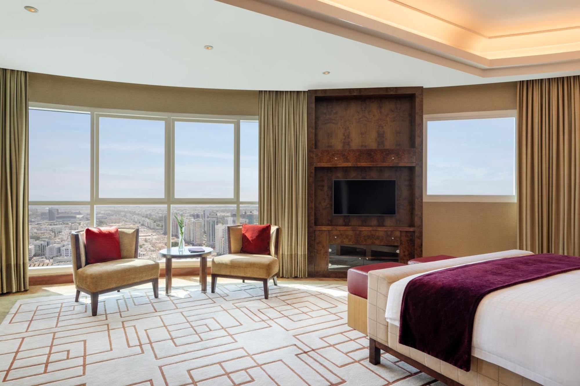 Hotel Grand Millennium Al Wahda And Executive 5*