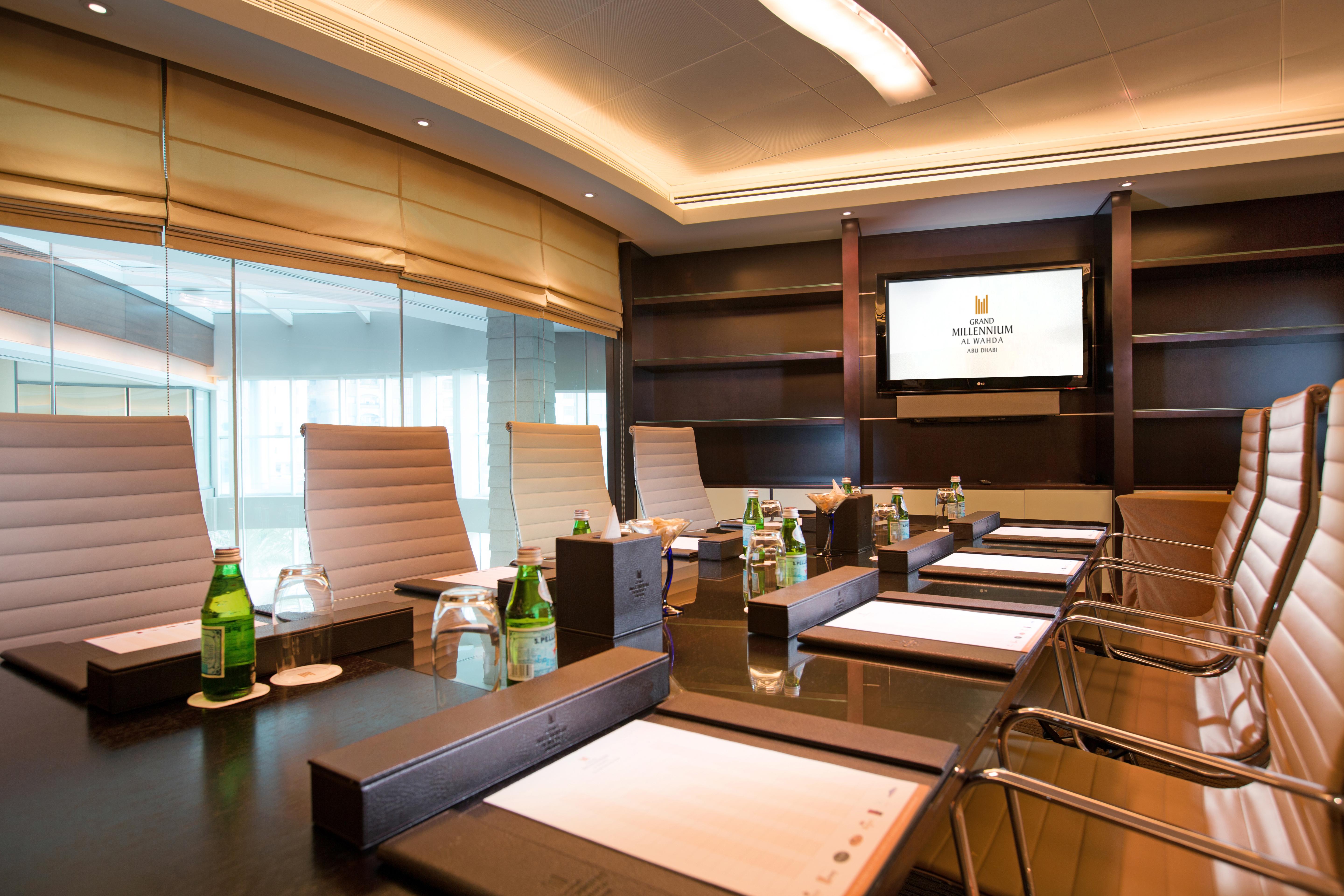 Grand Millennium Al Wahda And Executive 5*