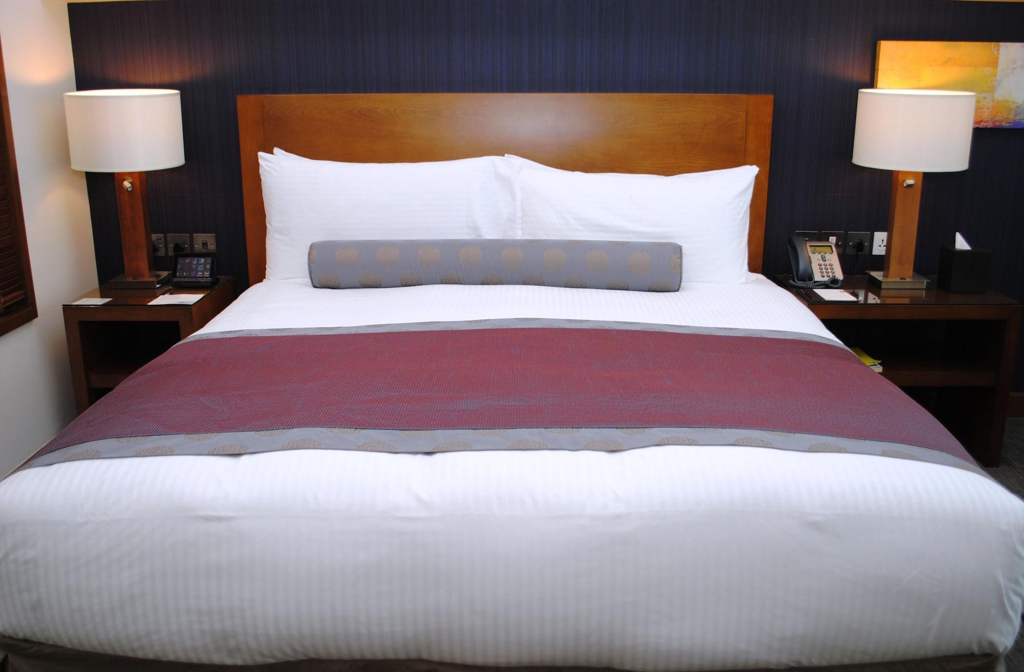 Hotel Grand Millennium Al Wahda And Executive 5*